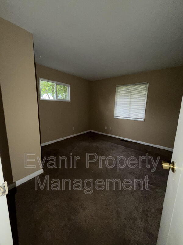 Building Photo - 5176 Rucks Rd