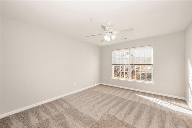 Building Photo - Wonderful Condo For Lease