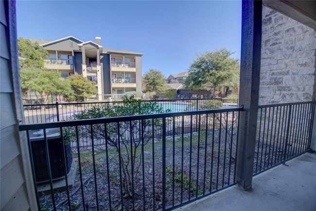 Building Photo - 2320 Gracy Farms Ln