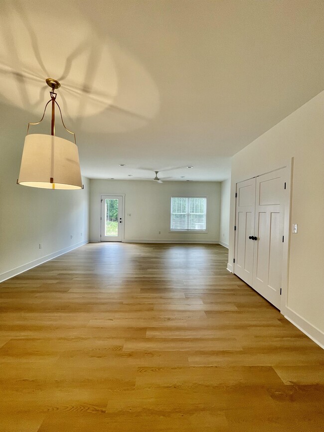 Building Photo - 556 Leesville Rd