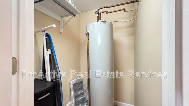 Building Photo - 30 Kings Way