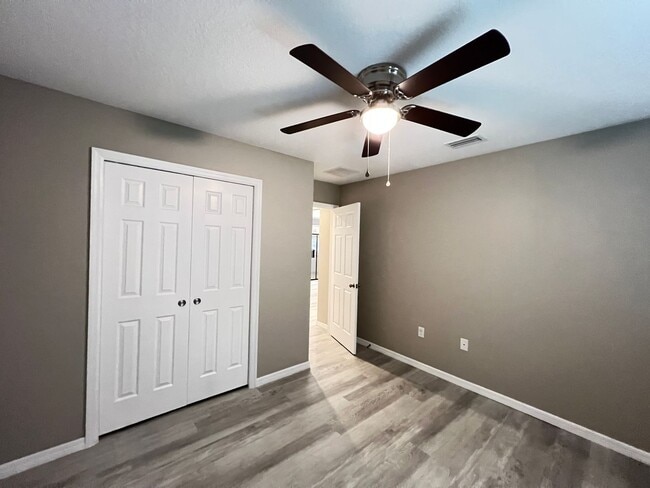 Building Photo - GORGEOUS 3BR/2BA Home with Open Floor Plan and Upgraded Features!