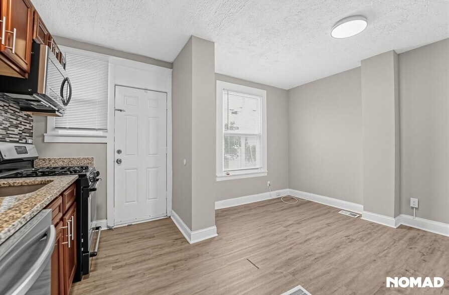 Building Photo - 3302 Elmley Ave