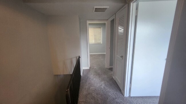 Building Photo - "Charming 3-Bed Home with Modern Amenities in Temple Hills - Ideal Location!"