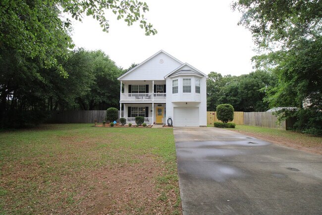 Building Photo - 1425 Mayfield Dr