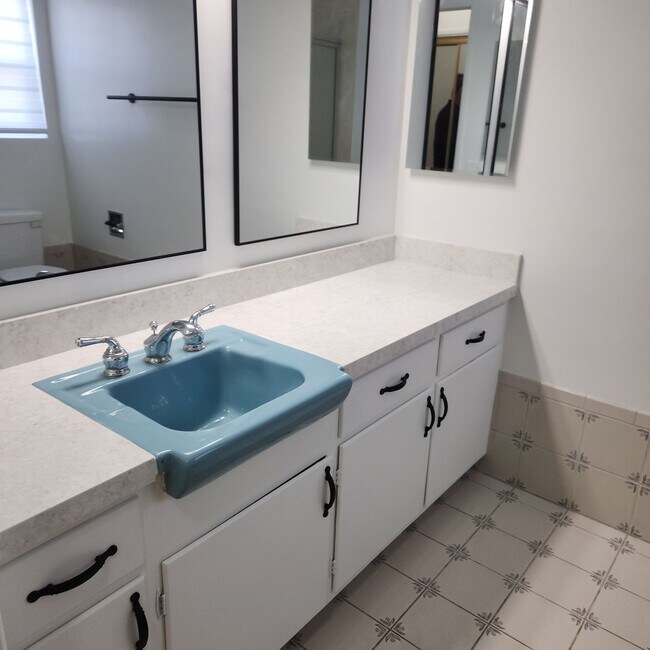 Building Photo - Charming Morley Field 3 bed 2 bath Home, p...