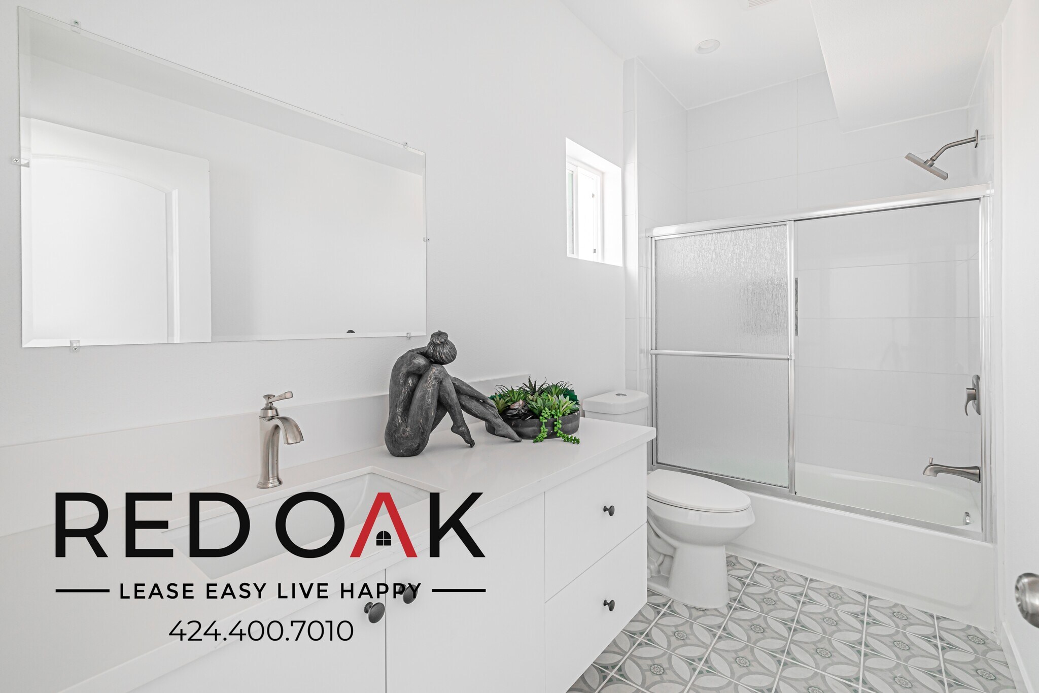 Building Photo - 11956 Vanowen St