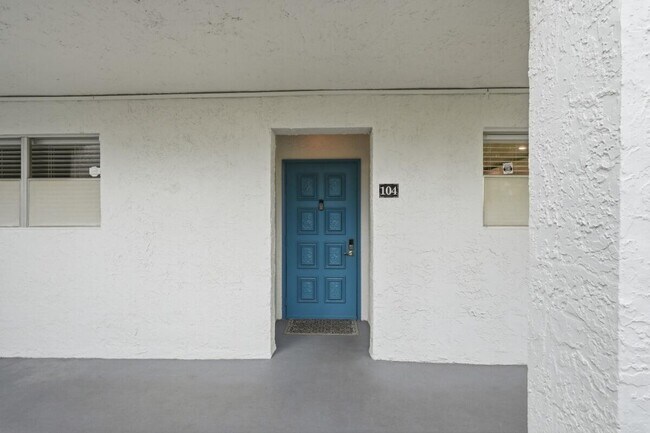 Building Photo - 6100 NW 44th St