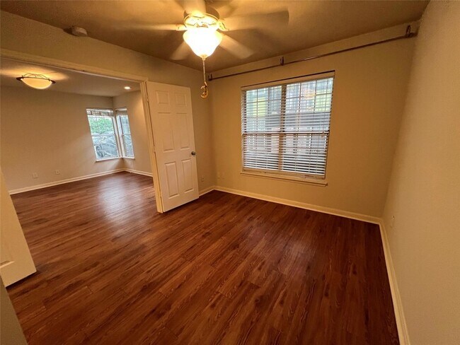 Building Photo - 7685 Northcross Dr