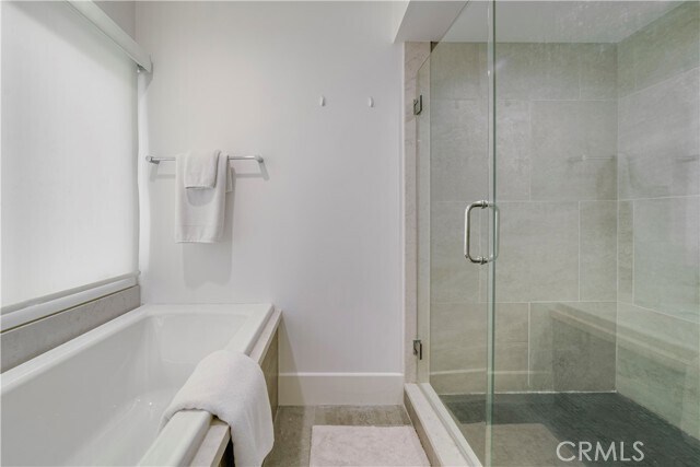 Building Photo - 608 Heliotrope Ave