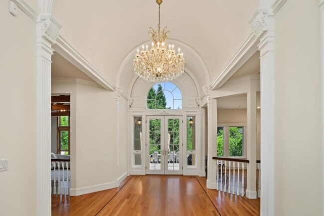 Building Photo - 169 Sausal Dr