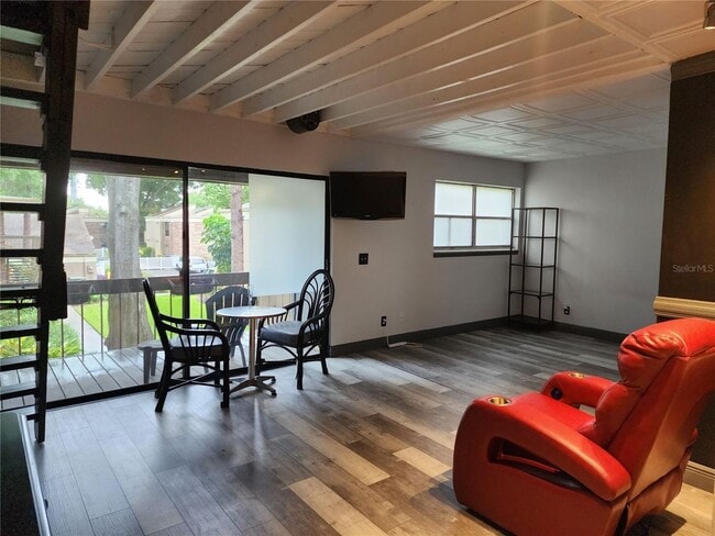 Building Photo - Cute Studio in the heart of Tampa