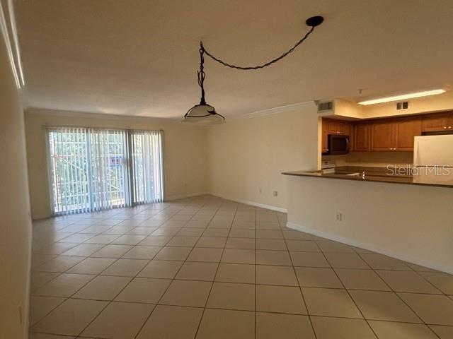 Building Photo - 2400 Feather Sound Dr