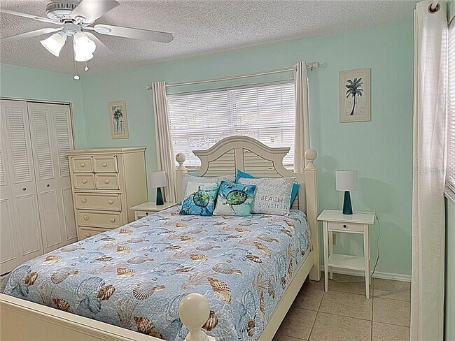 Building Photo - 4500 E Bay Dr