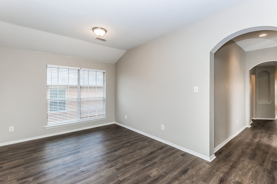 Building Photo - 6072 Grand Champion Blvd