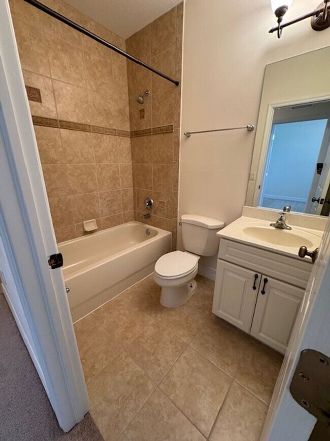 Building Photo - 3/2.5 Attached Villa in Sail Harbour