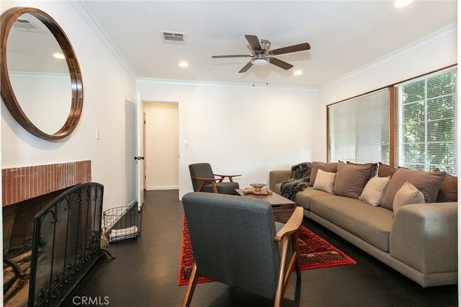 Building Photo - 5825 Fulton Ave