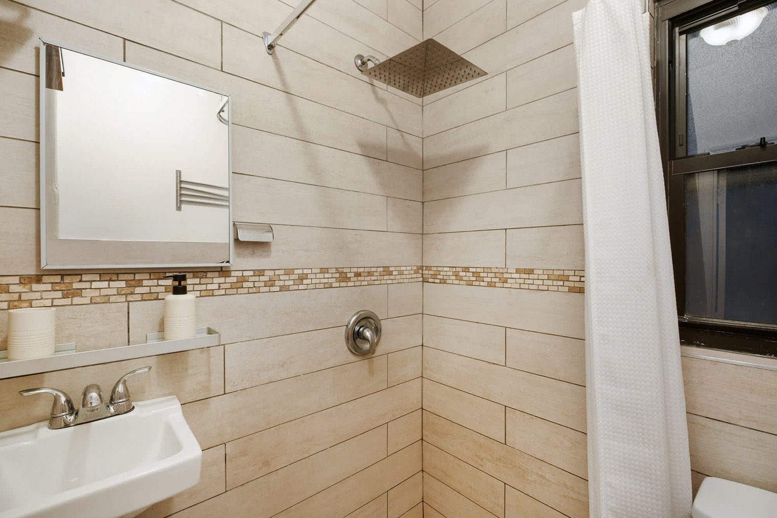 Building Photo - 428 W 47th St