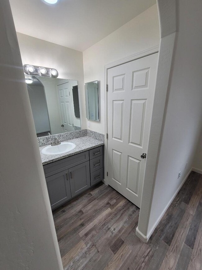 Building Photo - 1800 Dover St