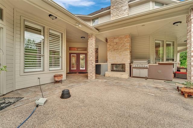 Building Photo - 2202 Southern Oaks Dr