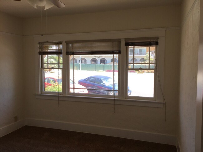Building Photo - Hillcrest/North Park 3BR/1BR (or 2Br+Offic...