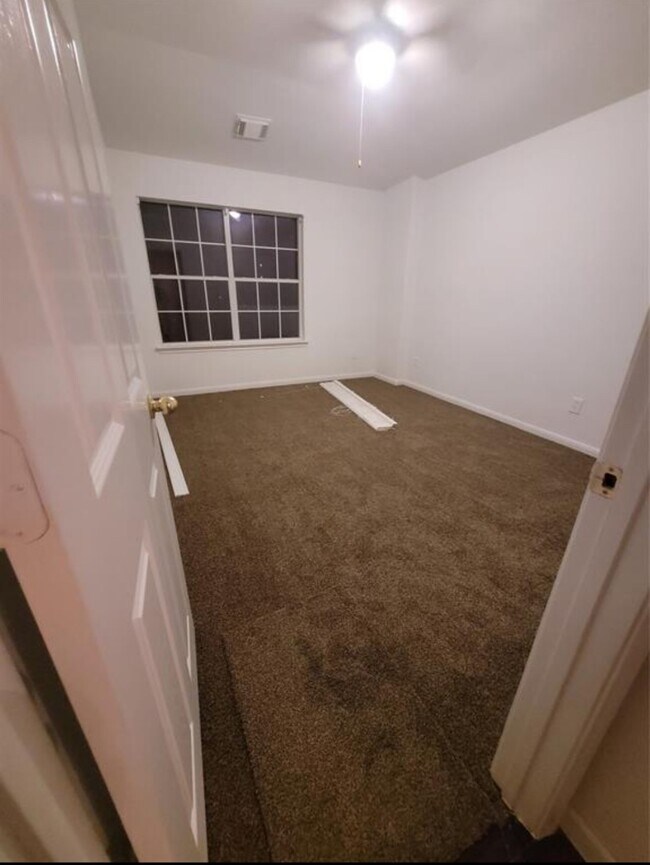 Building Photo - 10127 Twila Springs Ct