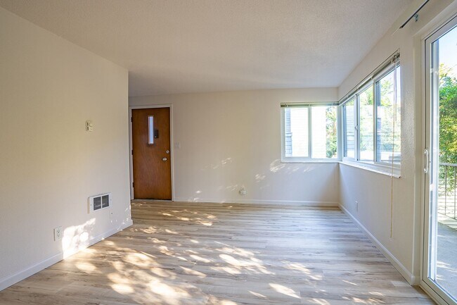 Interior Photo - Whitman Apartments