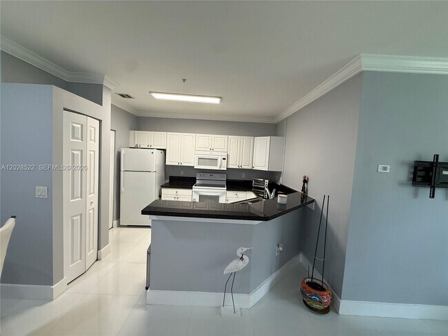 Building Photo - 4704 SW 160th Ave
