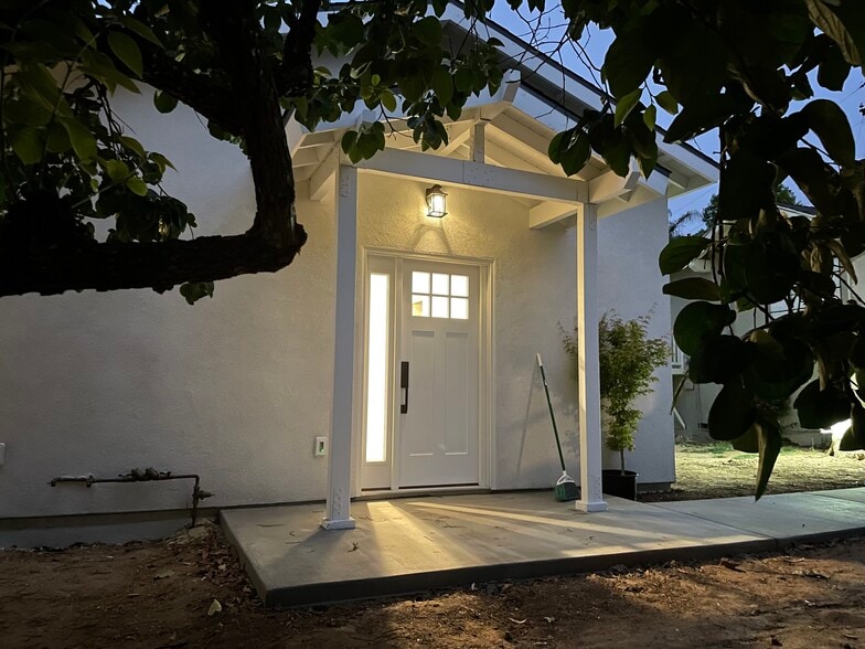 Building Photo - 1191 Hillside St