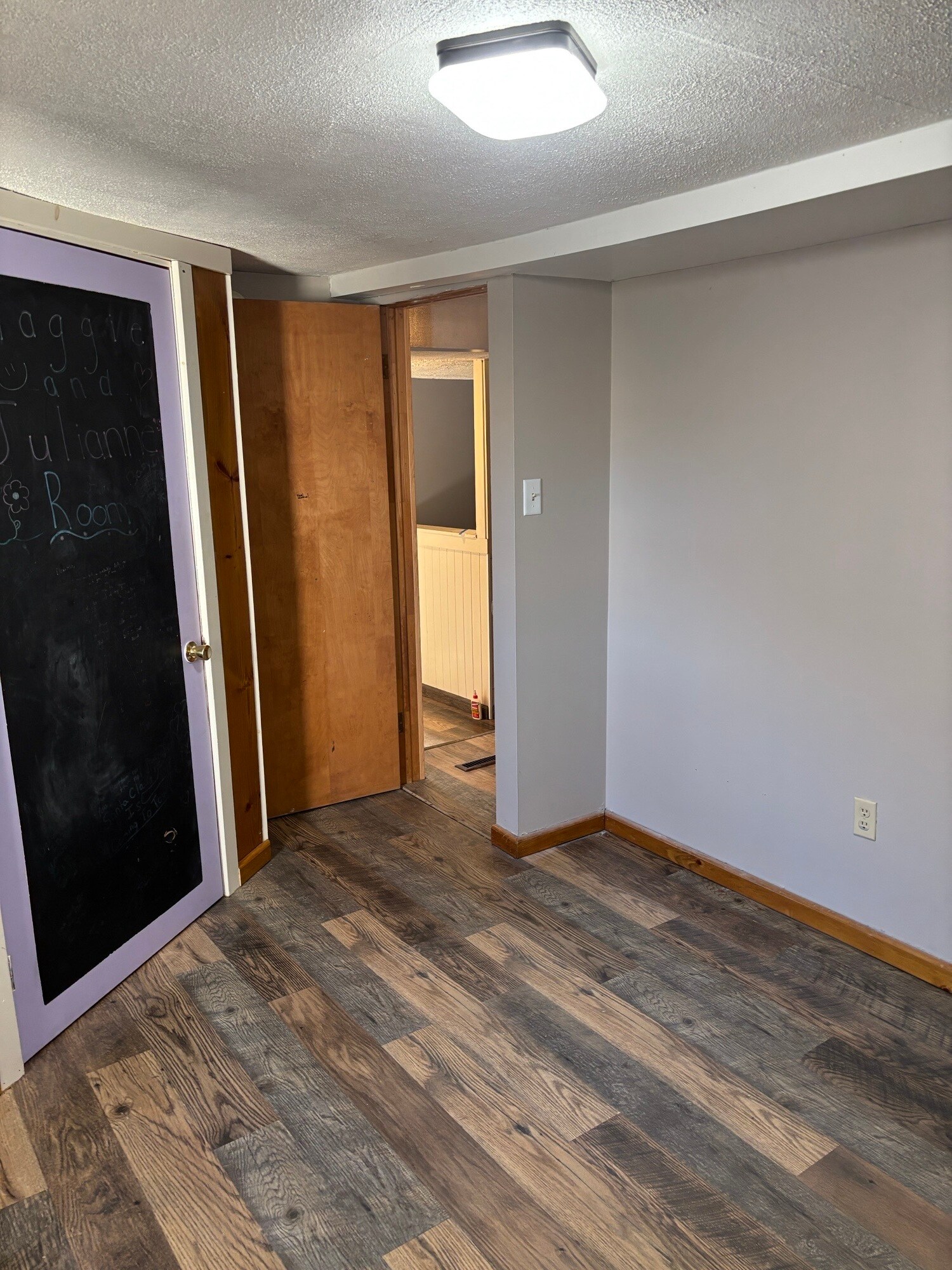 Building Photo - 579 W Mahoning St