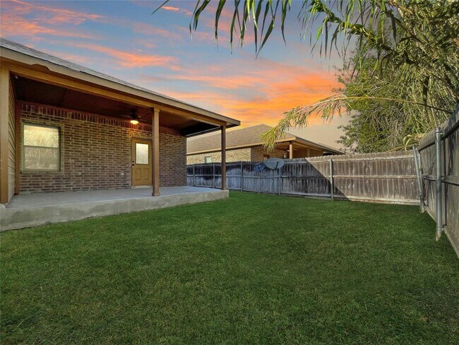 Building Photo - 256 Rosalie Dr