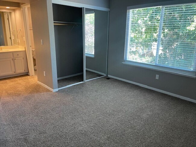 Building Photo - COMING SOON! Beautiful Home with Stunning ...