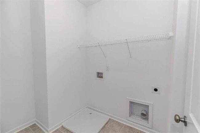 Building Photo - 1725 Wellston Dr