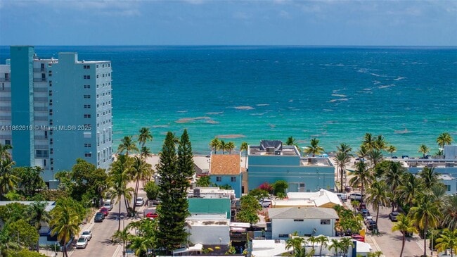 Building Photo - 311 N Surf Rd