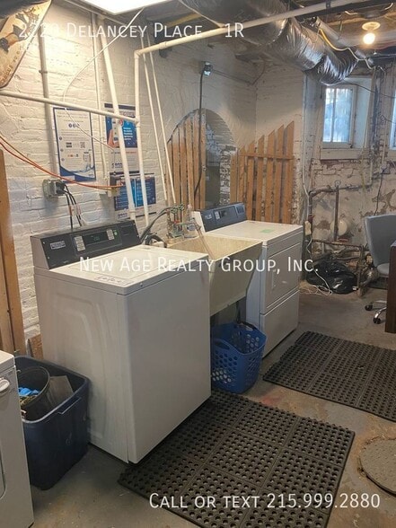 Building Photo - 2220 Delancey St