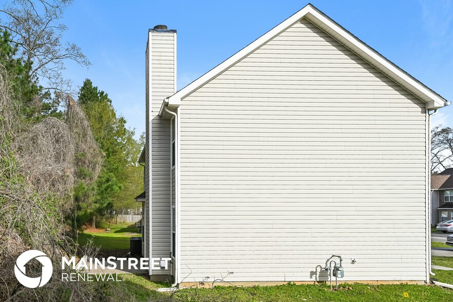 Building Photo - 3075 Dogwood Ave
