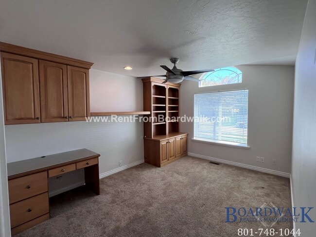 Building Photo - SPECTACULAR 5 Bed home in South Jordan!