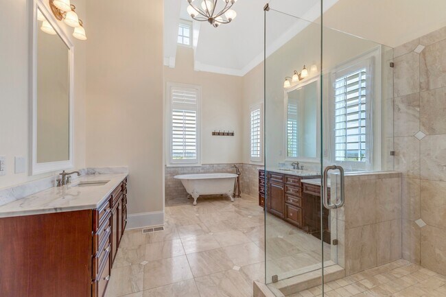 Building Photo - 5014 Mountview Pl