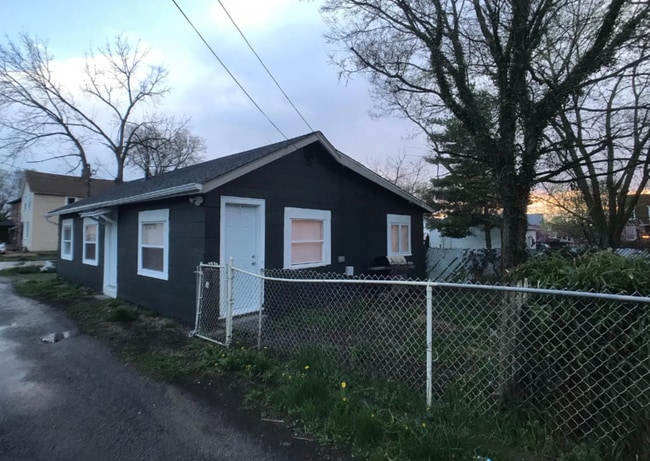 Primary Photo - 93 E Moler St