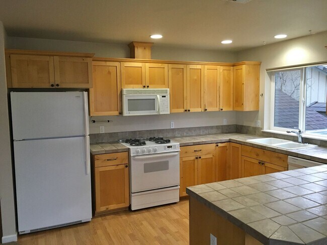 Building Photo - 1761