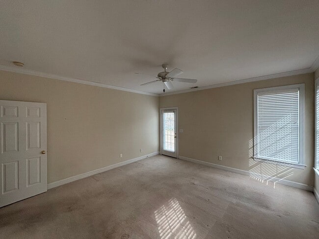 Building Photo - 3 Bed 2 Bath Home on Greenville Loop