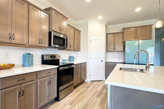 Building Photo - 3108 Henry Rd SE