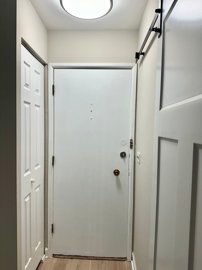 Building Photo - 2629 N Hampden Ct