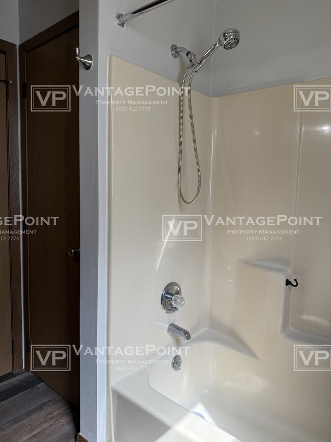 Building Photo - 2719 N Locust St