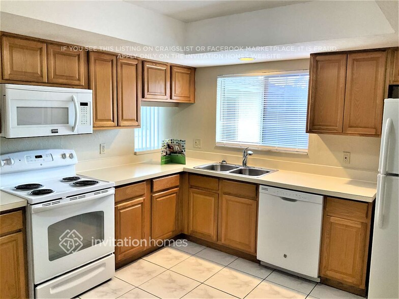 Building Photo - 343 Kantor Blvd