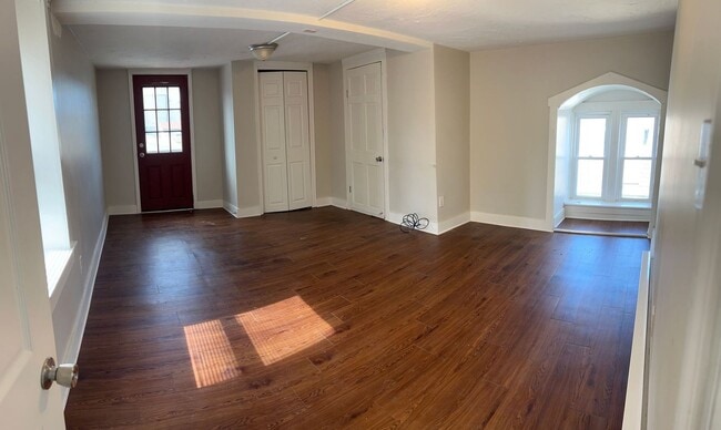 Building Photo - 136 S Main St