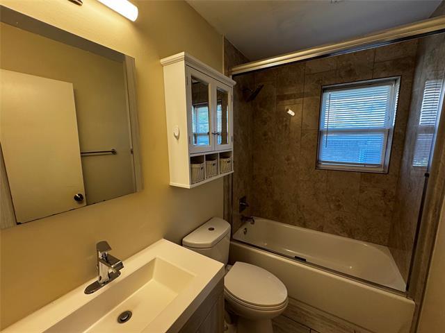 Building Photo - 923 Green Castle Dr