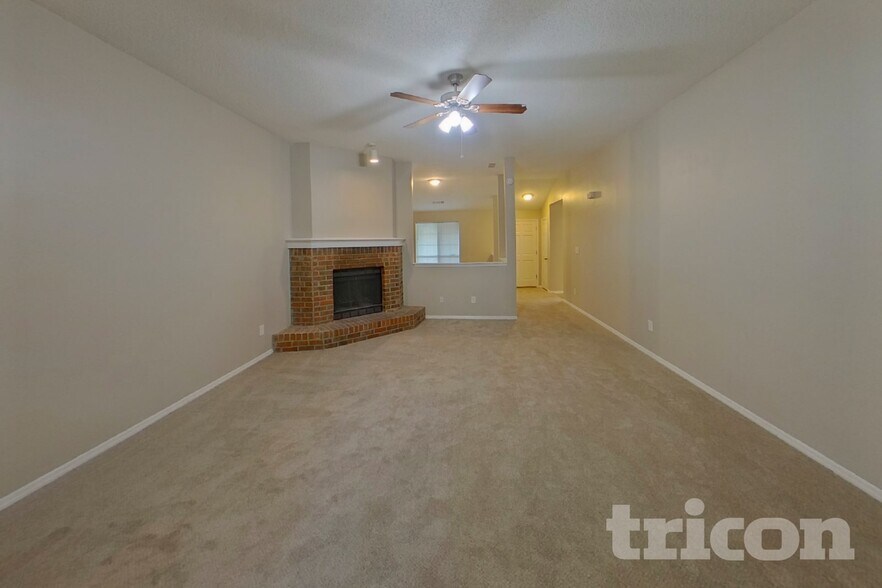 Building Photo - 2805 Trotters Pointe Dr