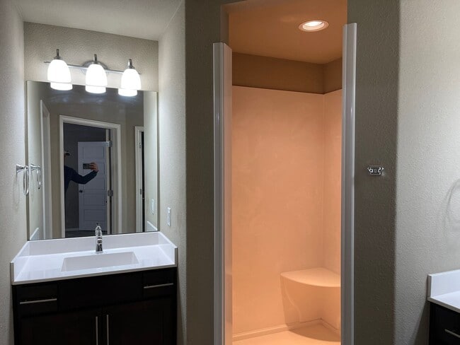 Building Photo - Willow Creek Estates - BIXBY SCHOOLS - 4 B...