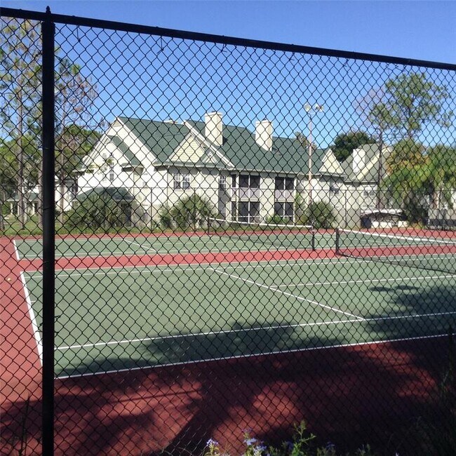 Building Photo - 5986 Westgate Dr